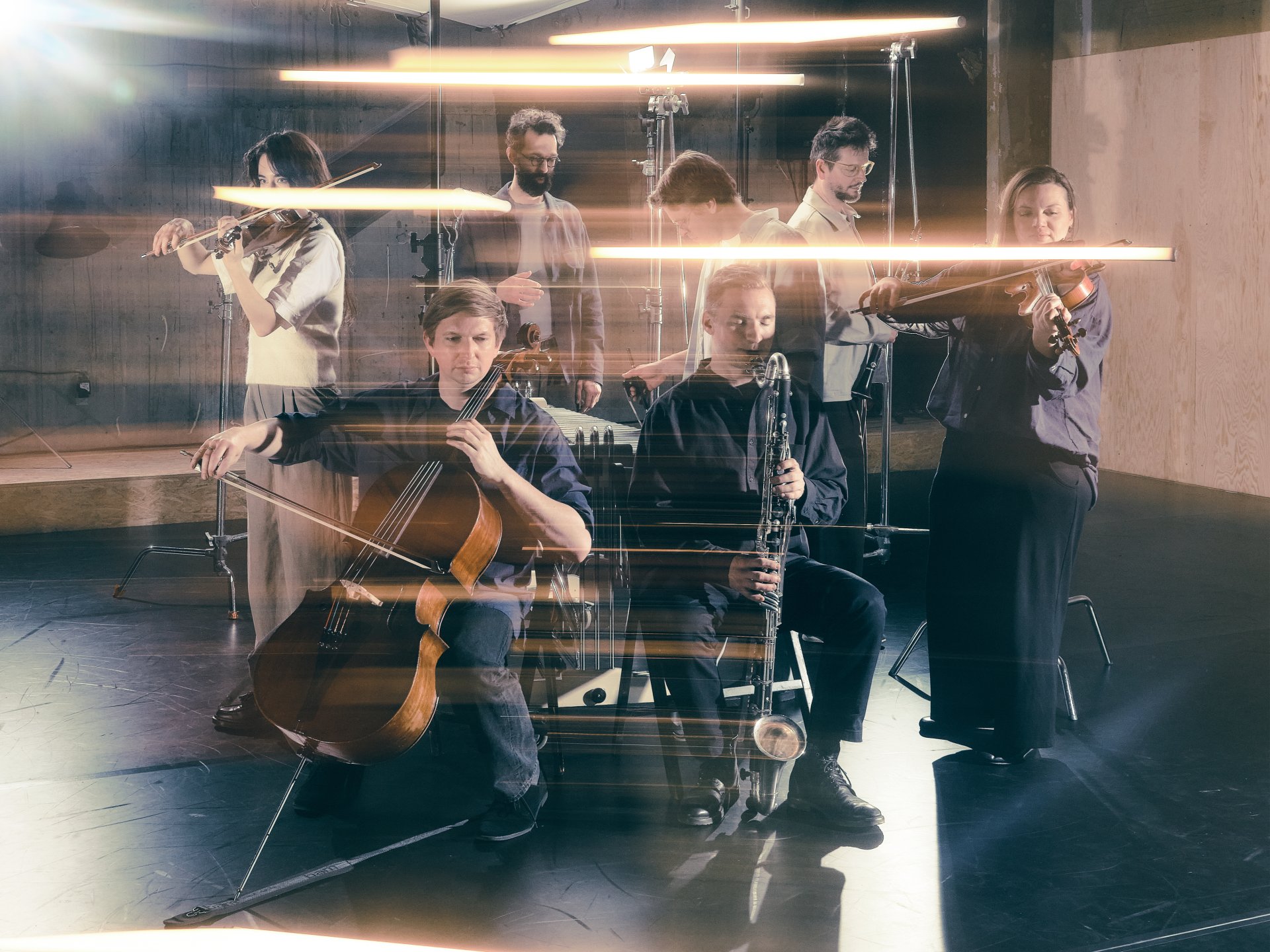 FloexEnsemble-DirectorsCoverPhotoWidthFormat-VojtechVeskrna.jpeg